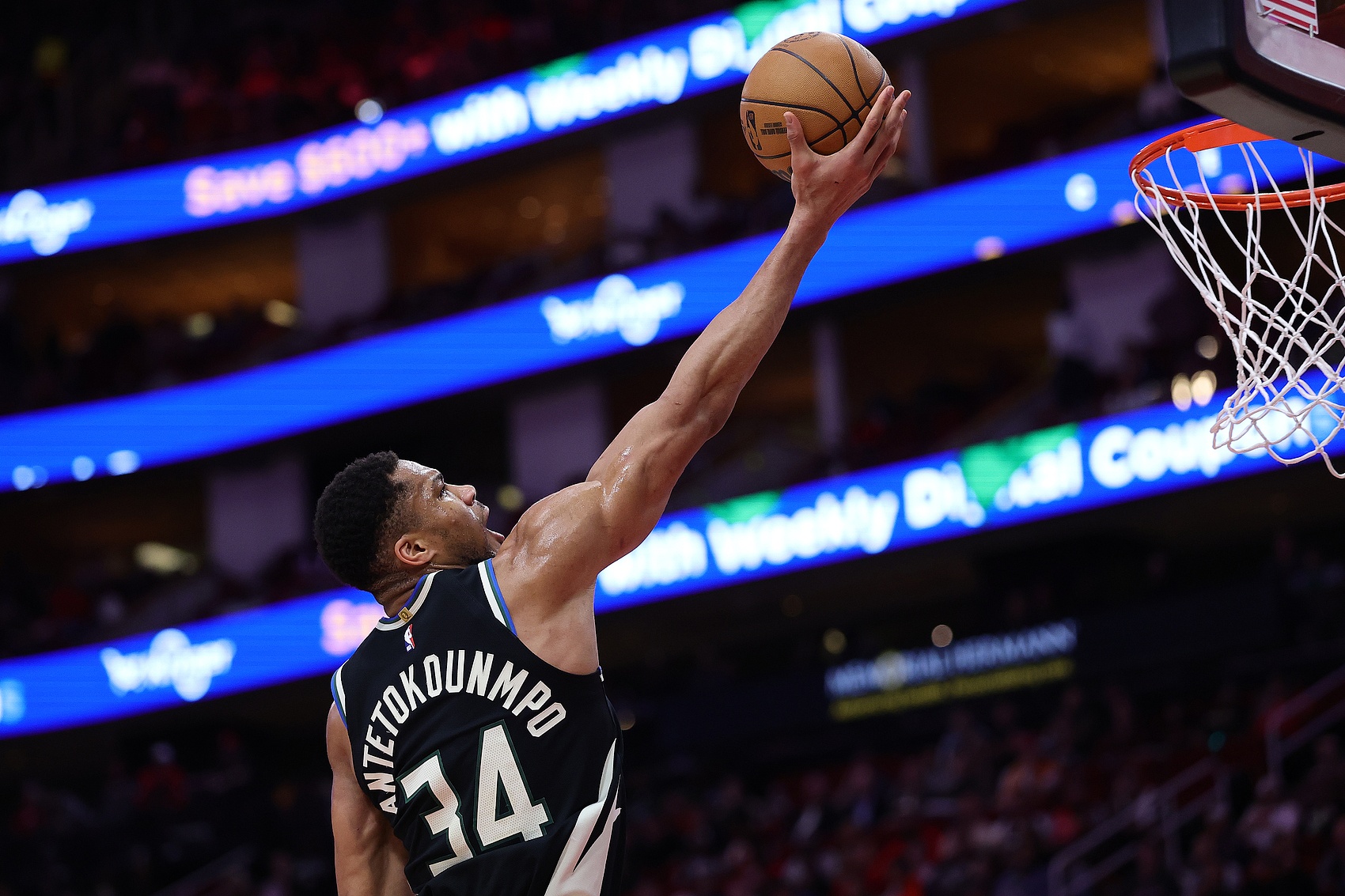 壹号娱乐-字母哥巅峰对决，西亚卡姆与30激战DWG分钟，爆冷胜负难料！的简单介绍